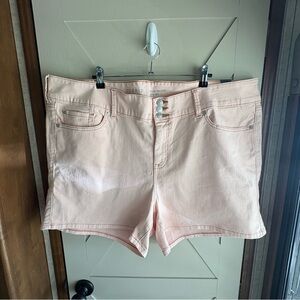 NWT Torrid Salmon 5 Inch Jegging Super Soft High-Rise Shorts Size 24
